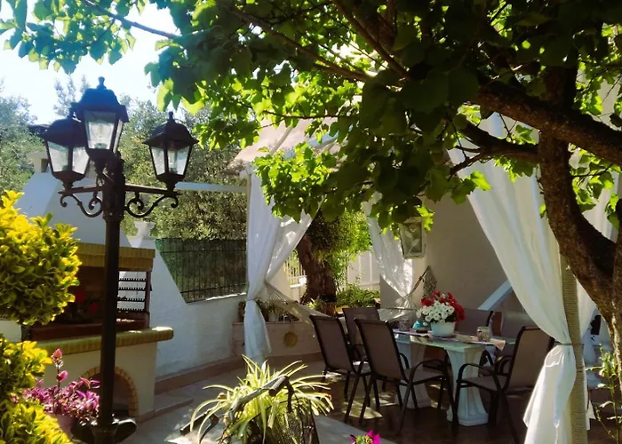 Amalia\'S Maisonette