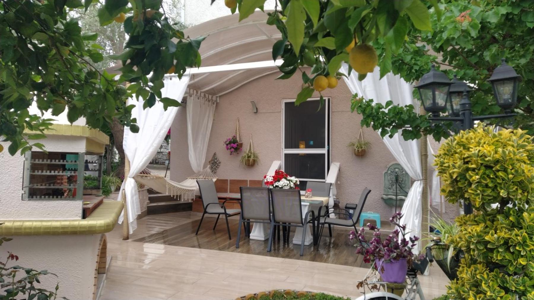 Amalia's Maisonette Holiday home *